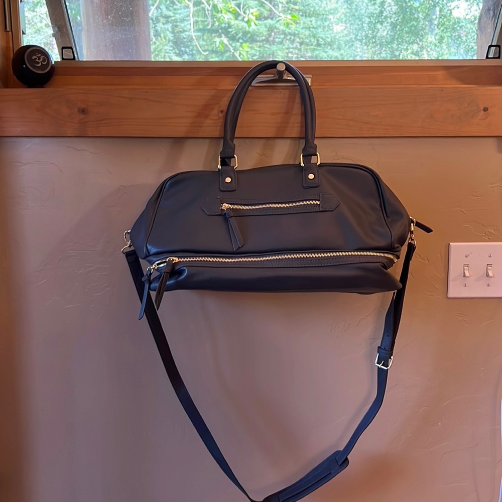 NEW JustFab overnight/travel bag with bottom storage
